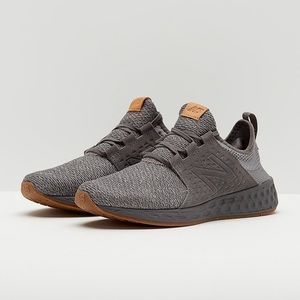 New balance tennis shoes